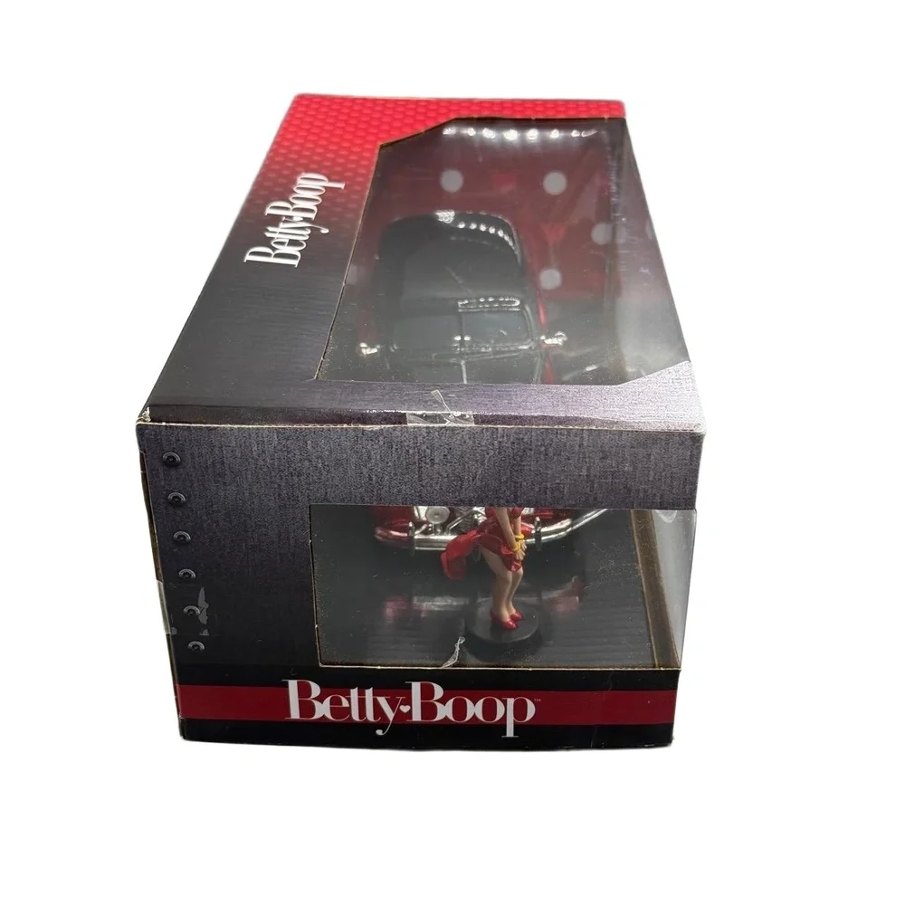 Jada Betty Boop 1939 Chevy Master Deluxe 1/24 Diecast Car Figure New Excellent - Picture 4 of 4